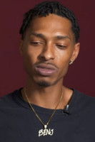 Еарл Бенjамин