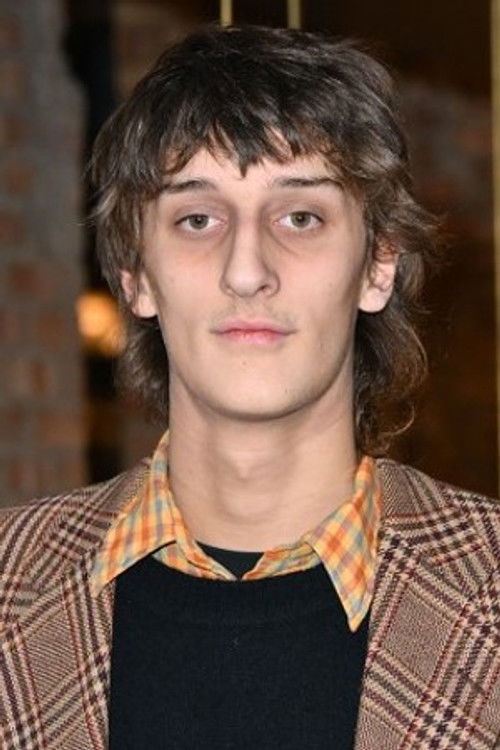 Лоуис Хеwисон