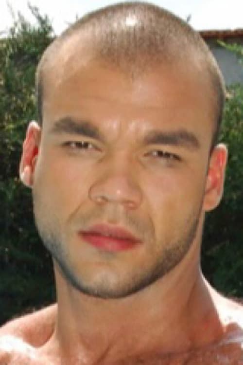 Алессио Моралес