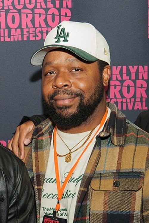 Милес Аугуст