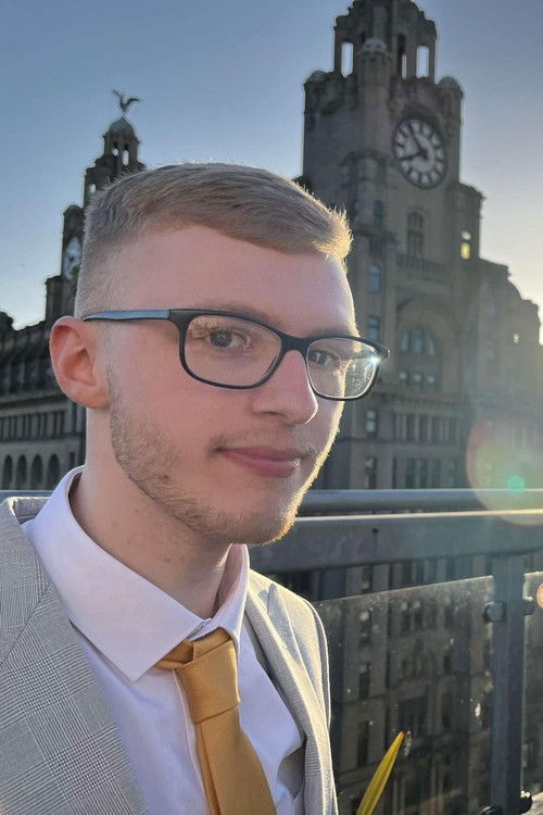 Коби Неwелл