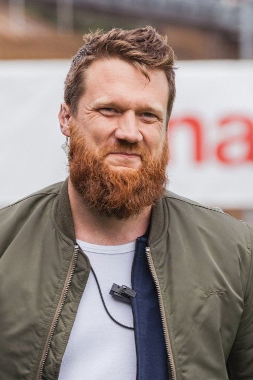 Симон Хелблинг