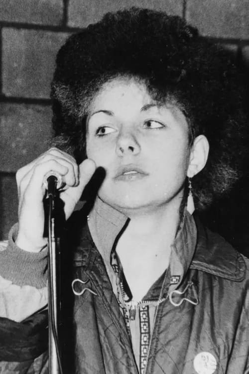  Лора Лоджик