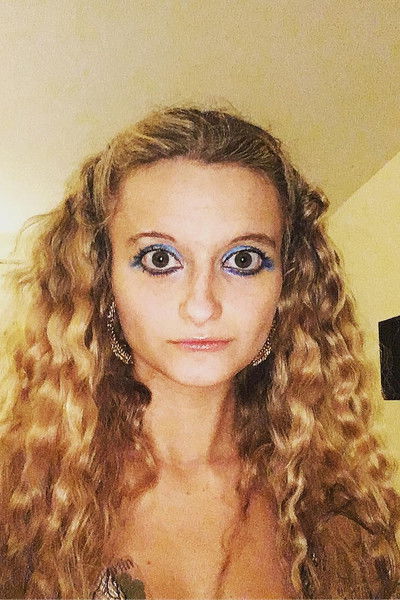 Туула Цостелло