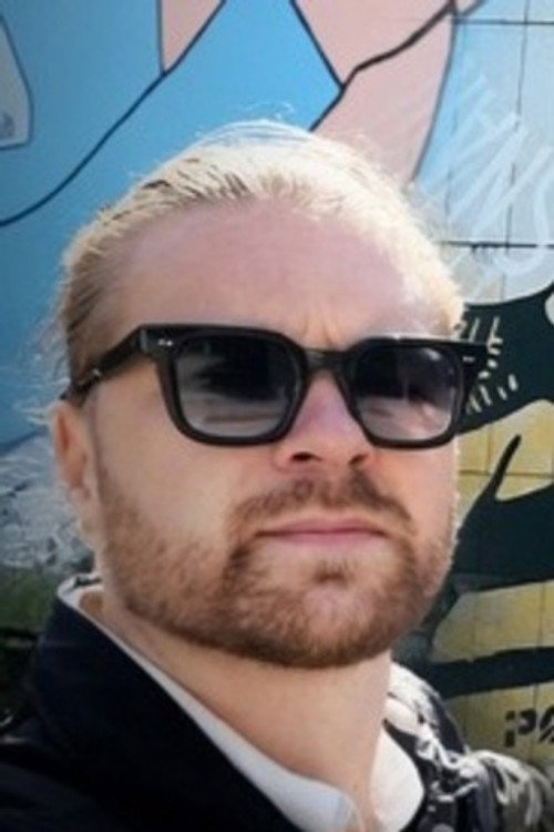 Адам Сjöлин