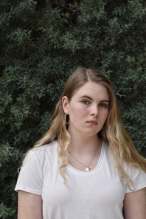 Граце Бломфиелд