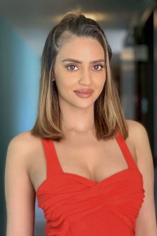 Азра Валани