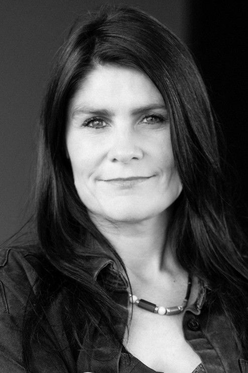 Íсолд Уггадóттир