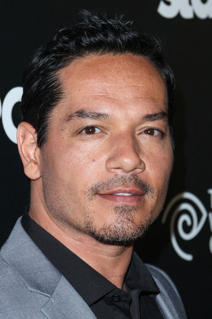 Грег Серано