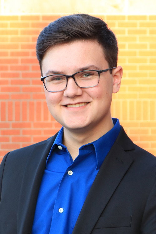 Логан Марсхалл