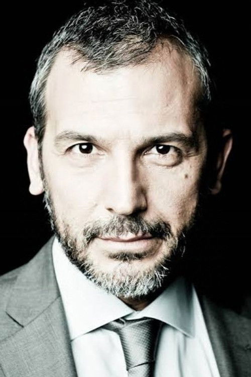 Месут Öзкеçеци