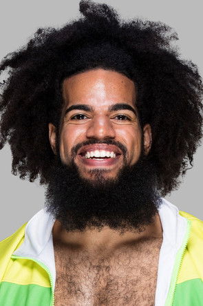 Левис Валензуела Jр.