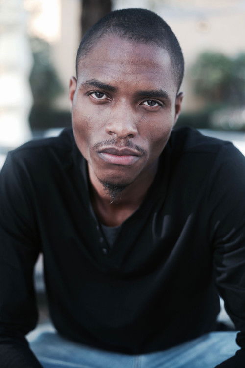 Аусар Мооре