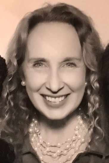 Донна Цасей-Аира