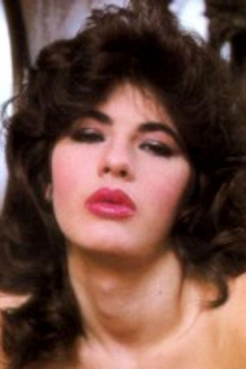 Цандй Схиелдс