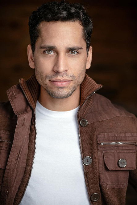 Себастиан Серра