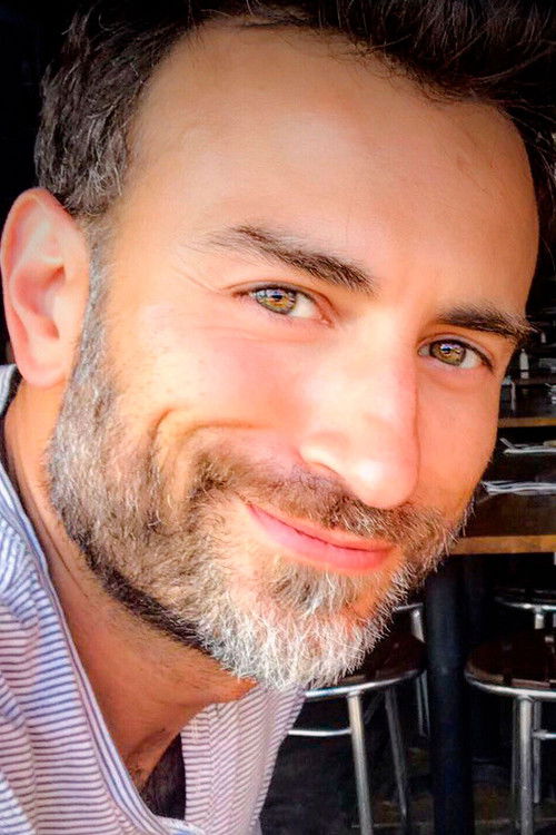 Рафаел Симóн