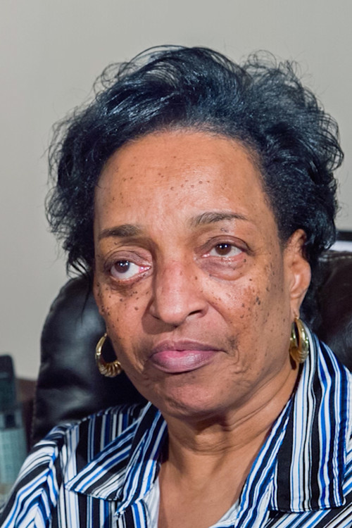 Ромона Лаwс-Ратти