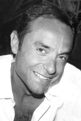 Доминиqуе Тхиел