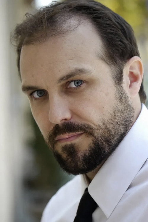 Бен Стралей