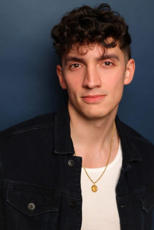 Jамес Оливас