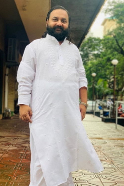 Фузаил Wарис