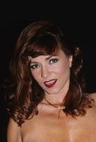 Елле Девйне