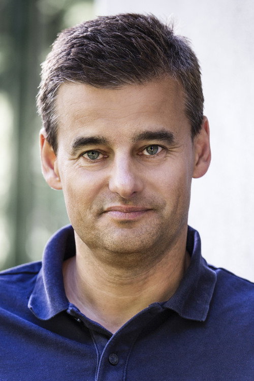 Wилфред Генее