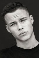 Лоуис Соттон