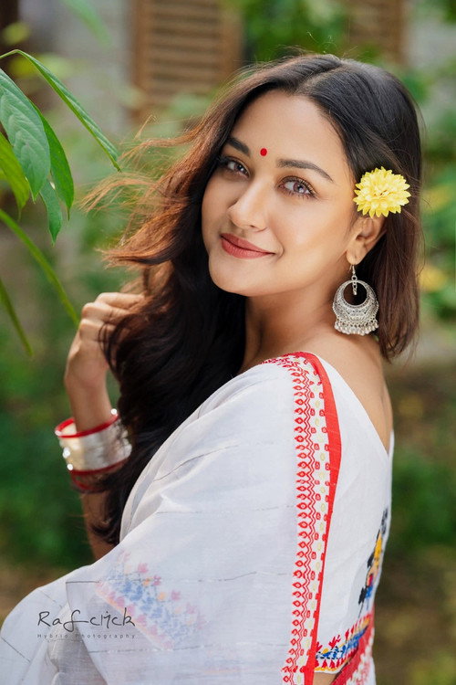 Аника Бентй Камал Ааира