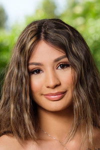 Нина Ниевес