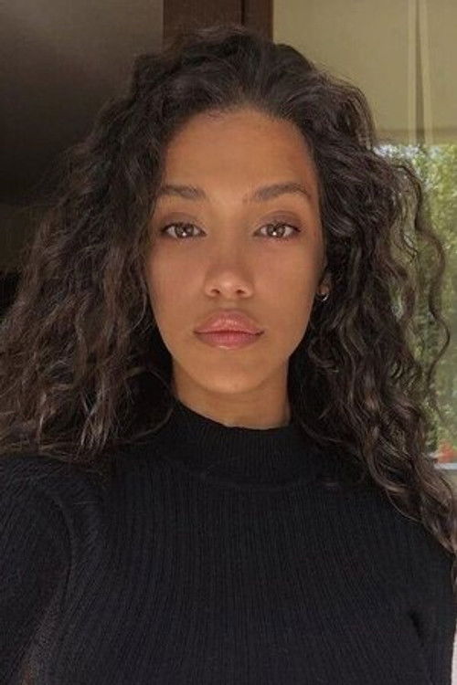 Айана Доуцоурé