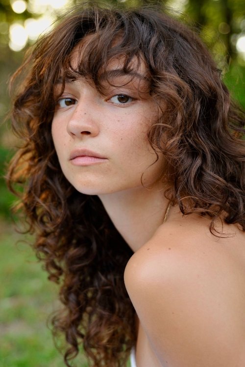 Майа Росе Бинард