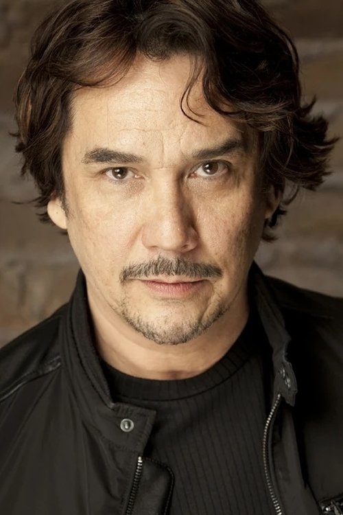 Антхонй Салвадор Леwис