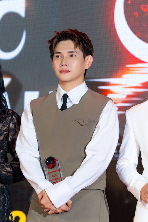 Qуỳнх Лý