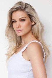 Карен Jунqуеира