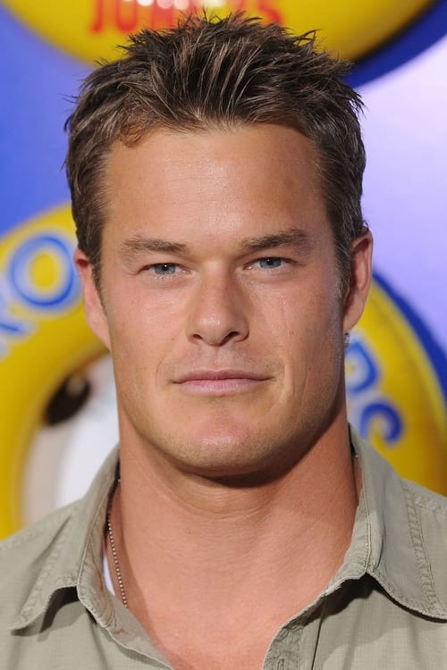  Алек Массер