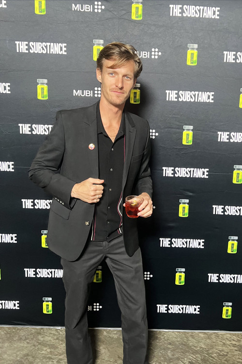 Микей Беннетт