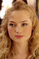 Кйра Сопхиа Кахре