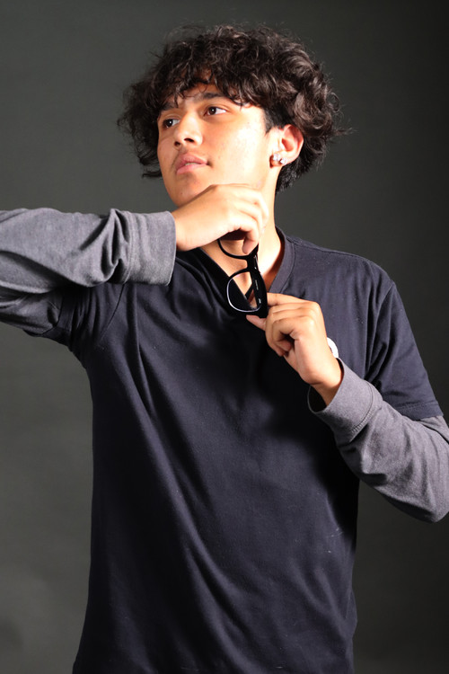 Адриан Лопез