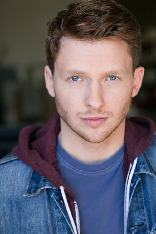 Марк Холзум