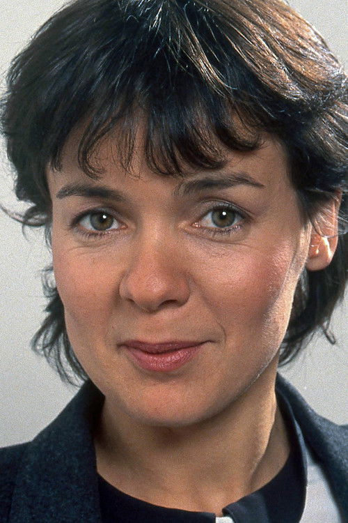 Фабиенне Éгал