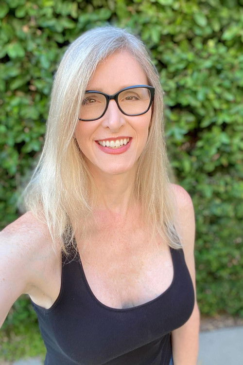  Андреа Джеймс