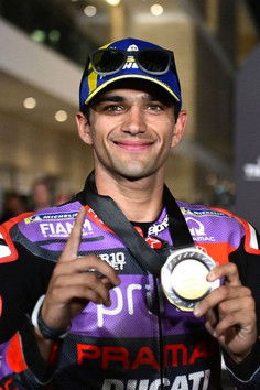 Jорге Мартíн