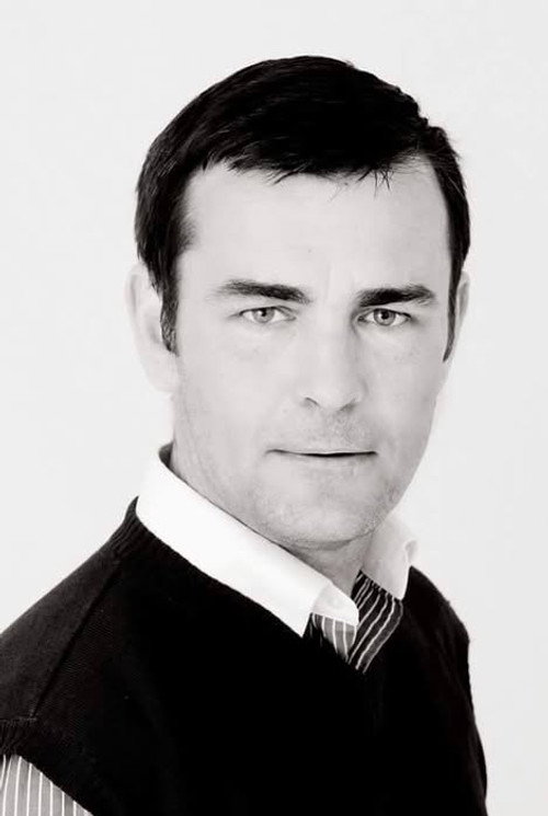 Грахам Саxон