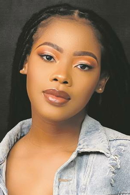 Кwези Ндлову