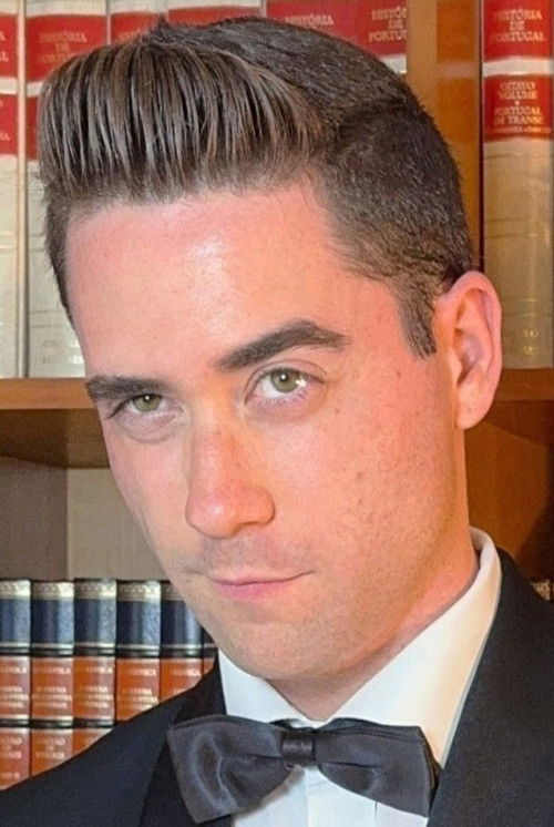 Мануел Цустóдиа