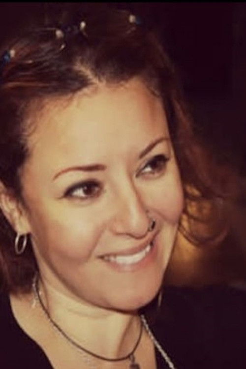 Надине Схамс