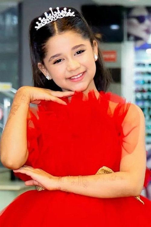 Аайусхи Дхакал