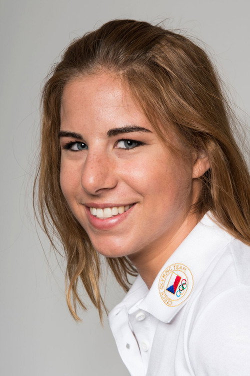  Эстер Ледецкая